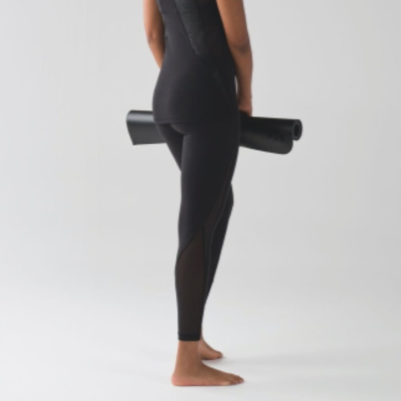 Wunder Under Hi Rise Infinite Black Lace Mesh 4 - Picture 2 of 8